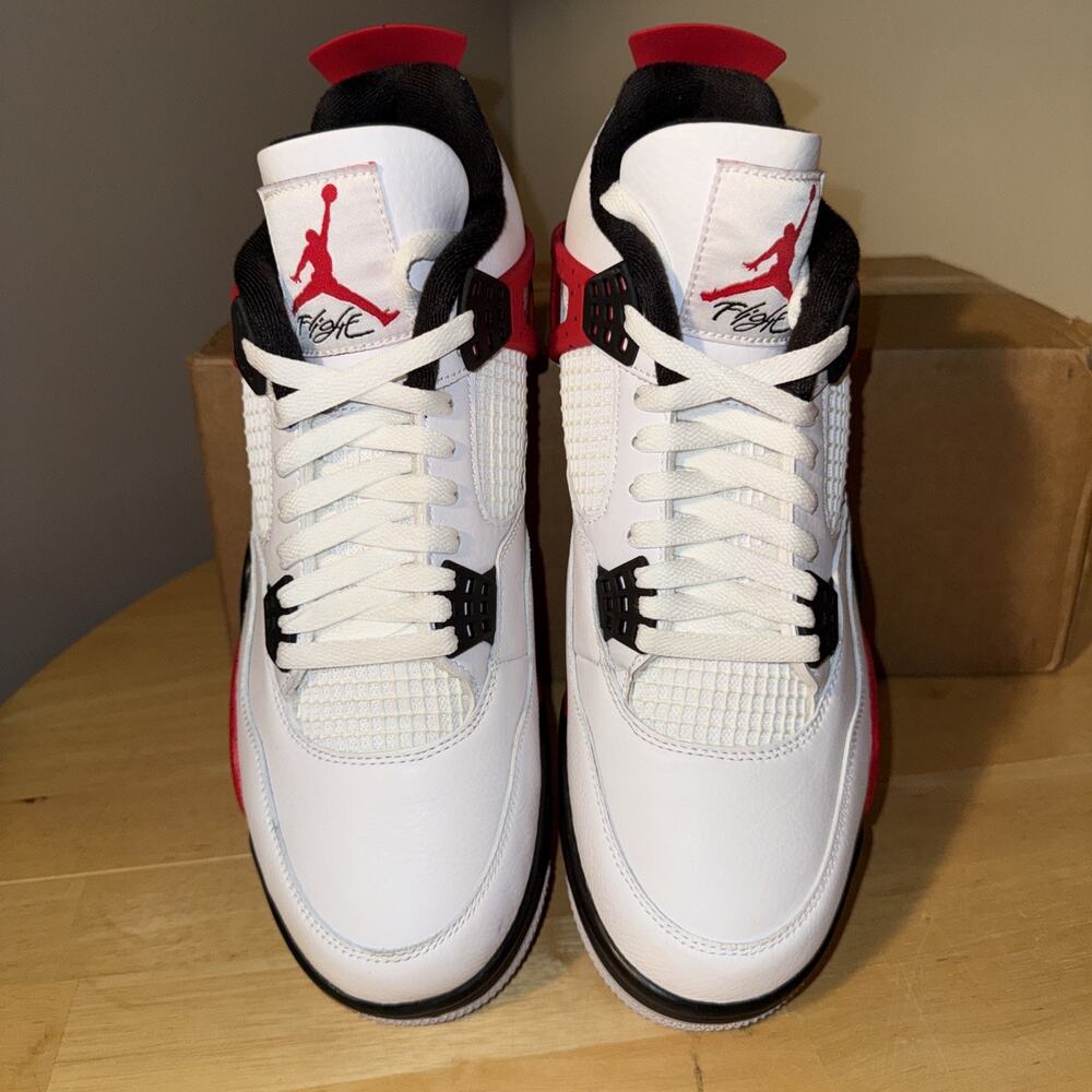 Size 11 - Jordan 4 Retro OG Mid Fire Red B Grade - Picture 3 of 6
